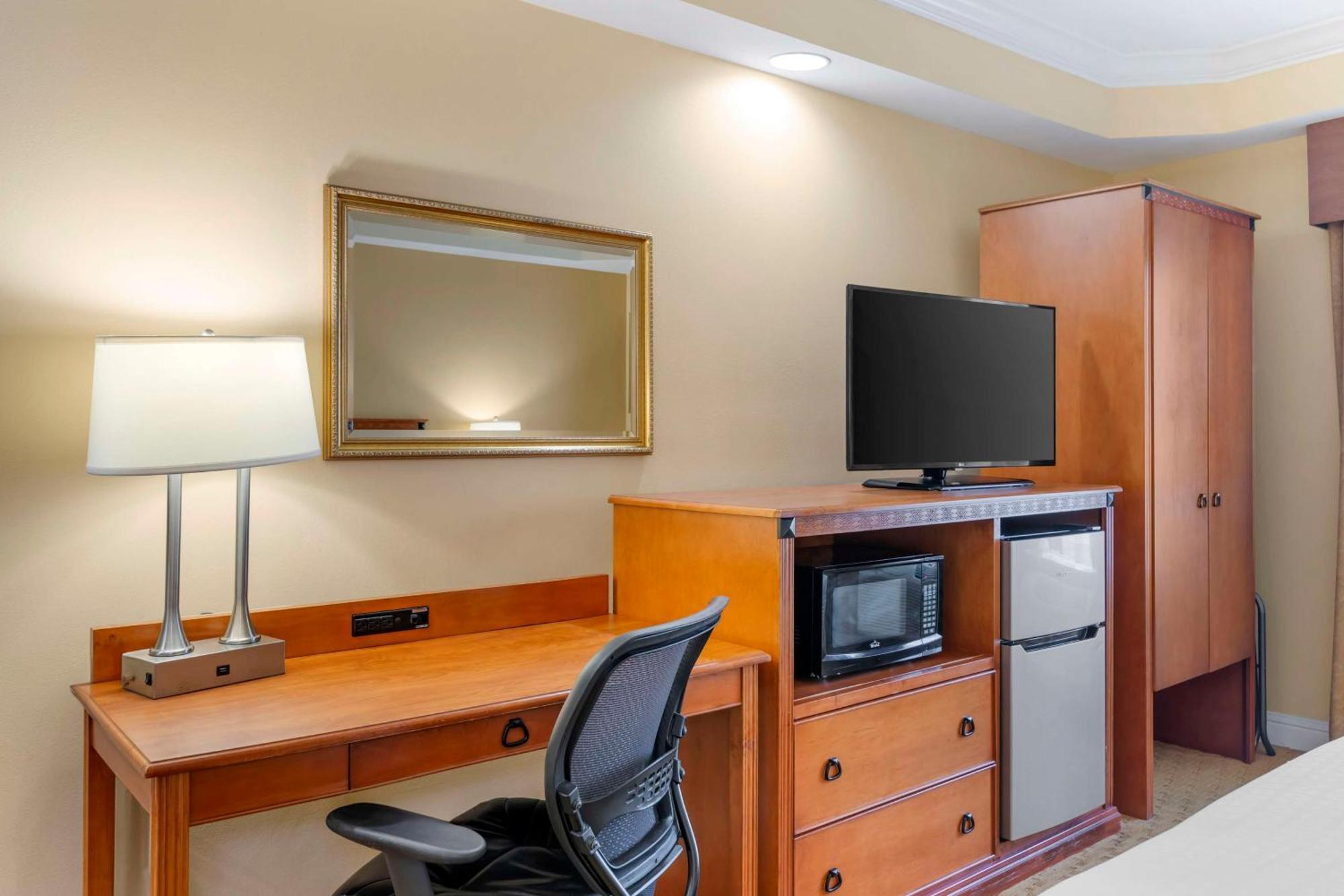 Best Western Plus Kingsland Extérieur photo