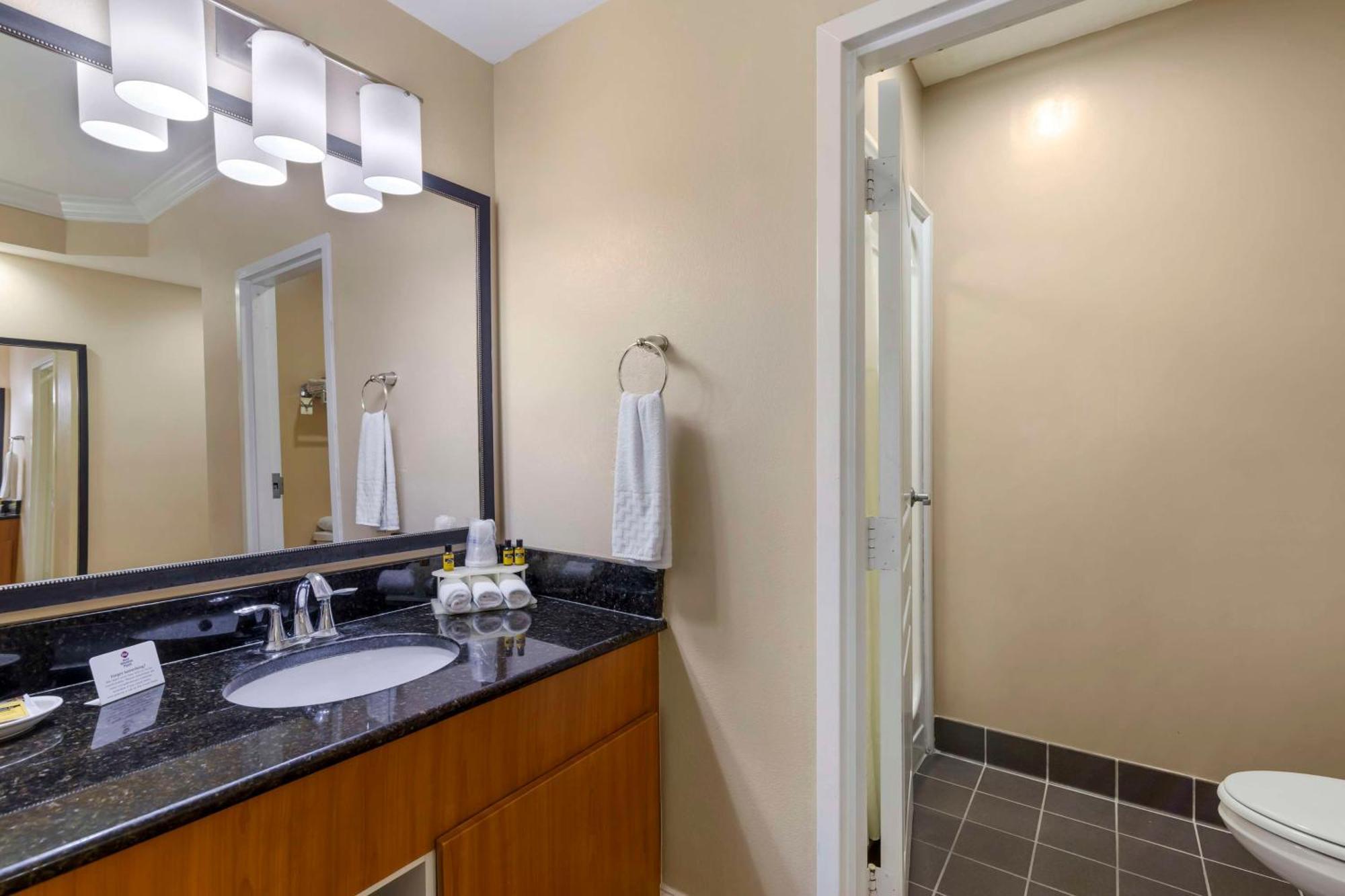 Best Western Plus Kingsland Extérieur photo