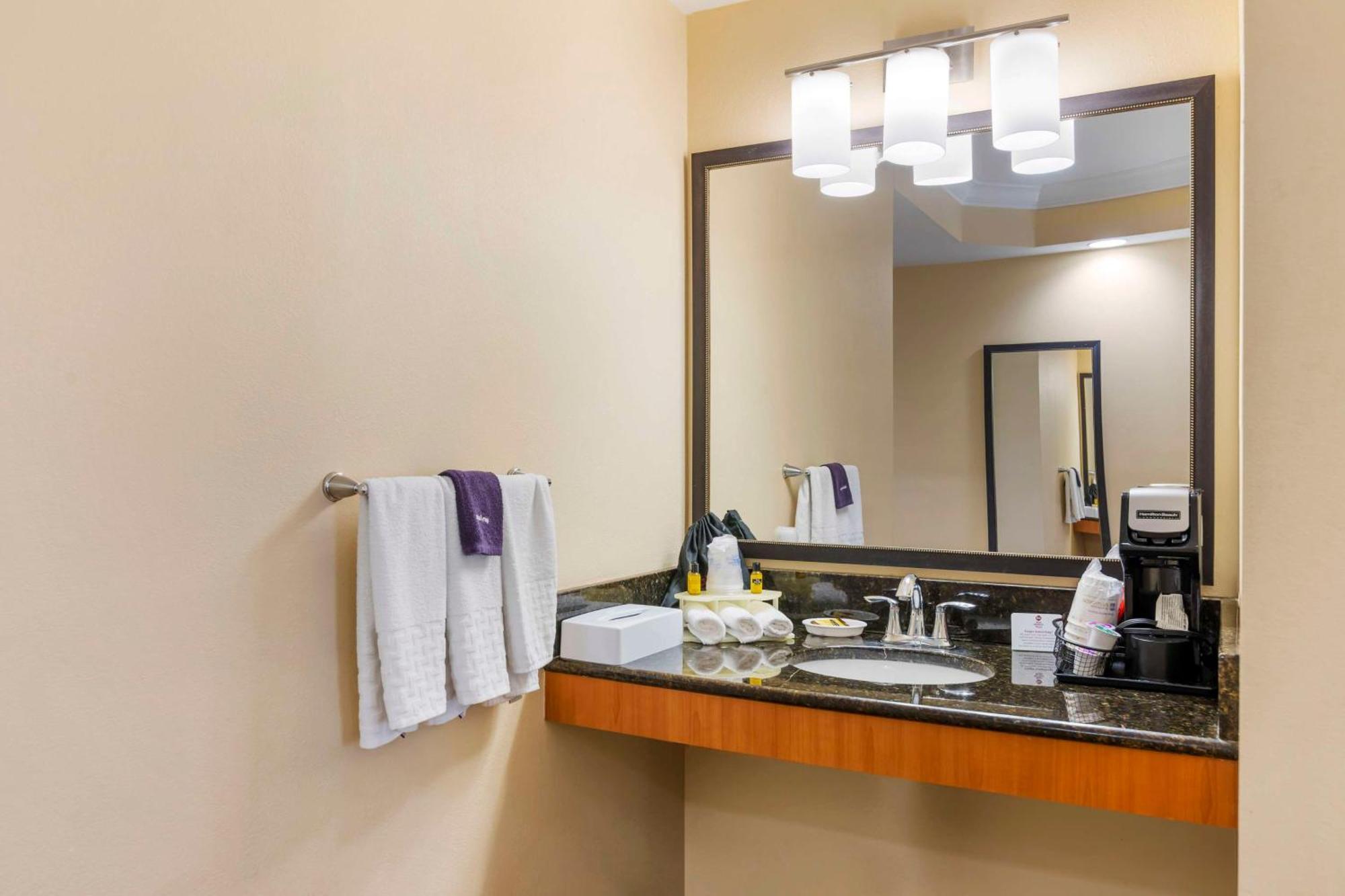 Best Western Plus Kingsland Extérieur photo