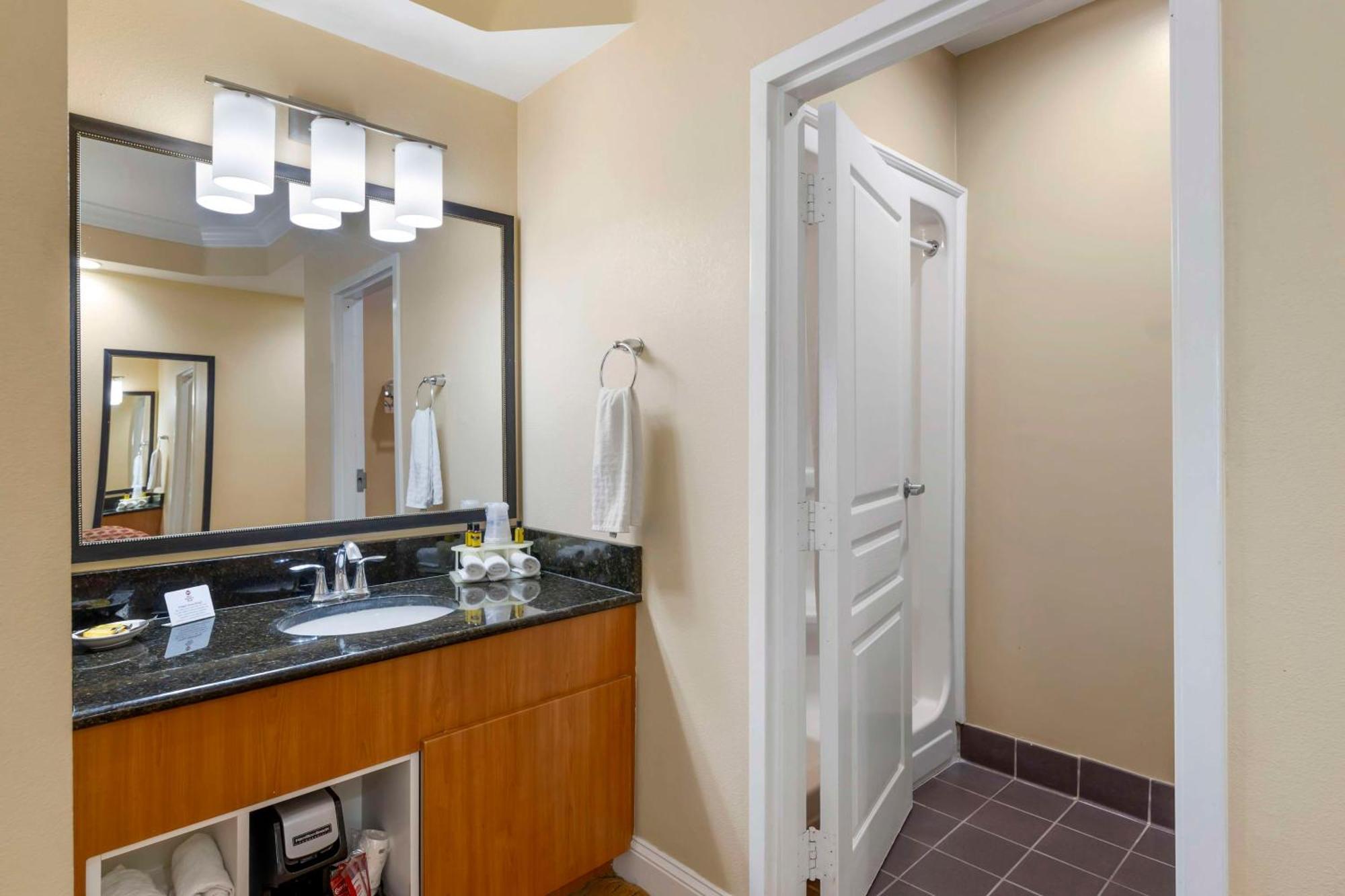 Best Western Plus Kingsland Extérieur photo